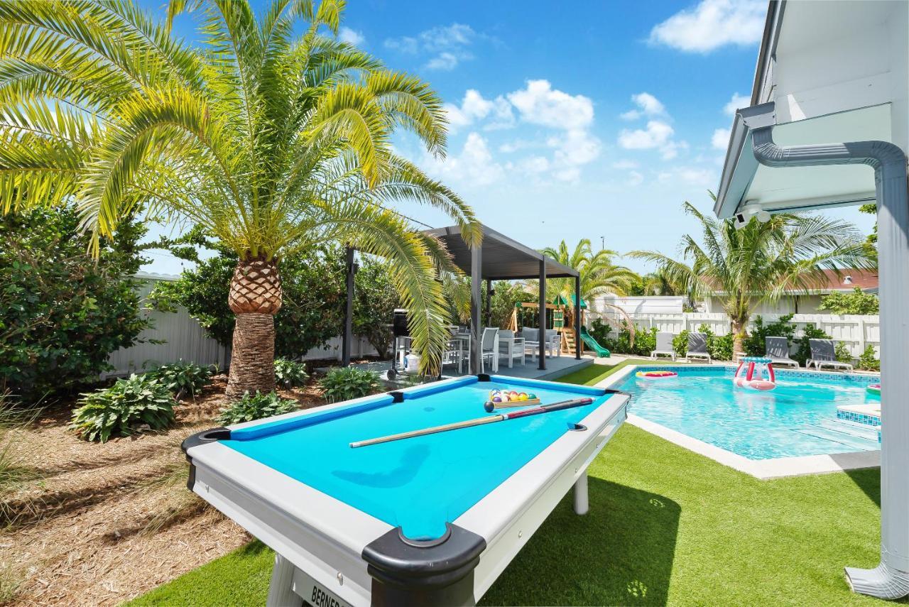 Stunning 5br Heated Pool, Access & Games L06 Hébergement de vacances