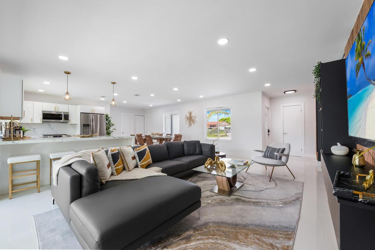 Stunning 5br Heated Pool, Access & Games L06 Miami