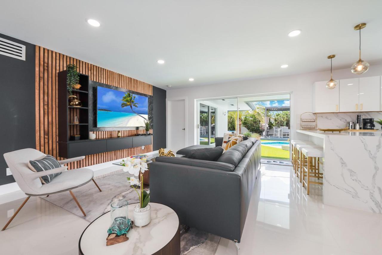 Ferienhaus Stunning 5br Heated Pool, Access & Games L06 *